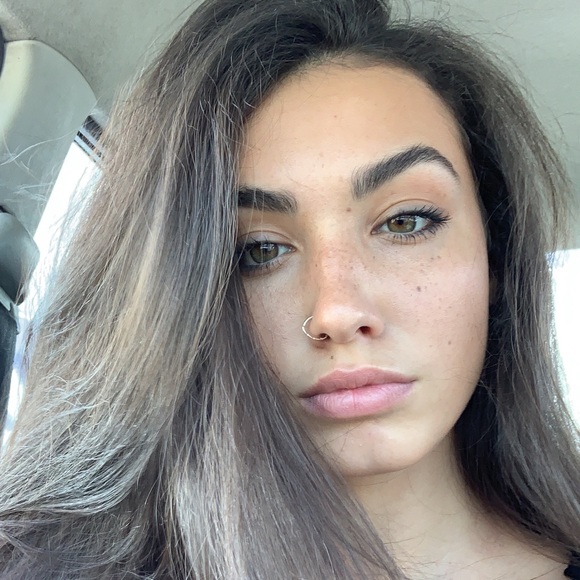 Meet your Posher, Rachel - Picture 1 of 1